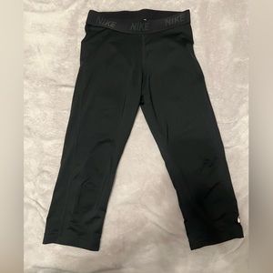 Women’s Nike Cropped Leggings